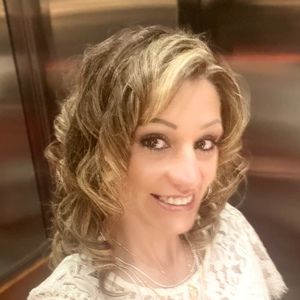 Meet your Posher, Amanda